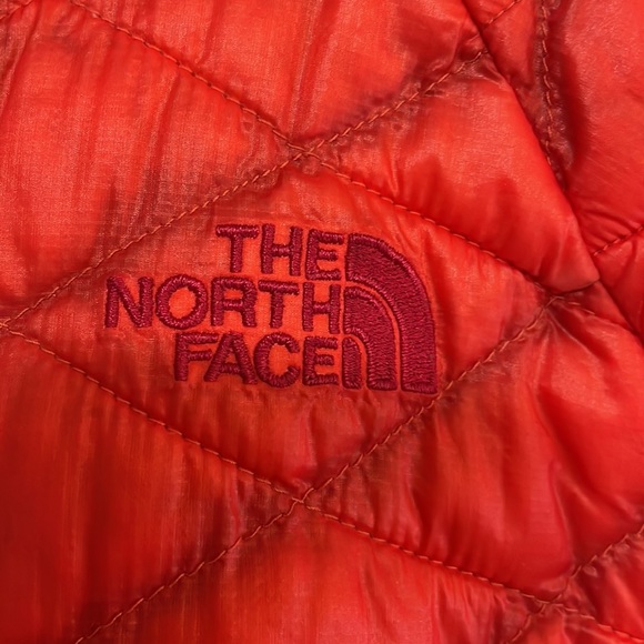 THE NORTH FACE W THERMOBALL JCKT - Picture 2 of 4